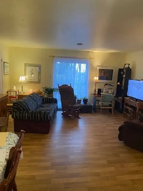 ST-ÉMILE, BEAU 4 1/2, 2e ÉTAGE, 01 DÉCEMBRE Image# 1