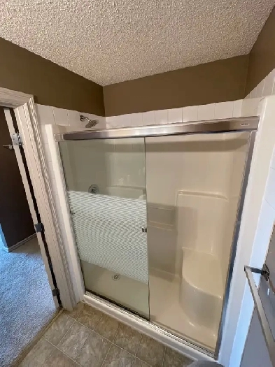 LOW DOWN - 2 bed/2bath Skyview Condo Image# 3