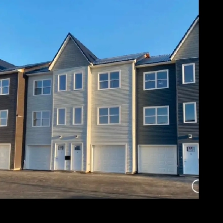 Townhouse Unit for Rent Image# 2