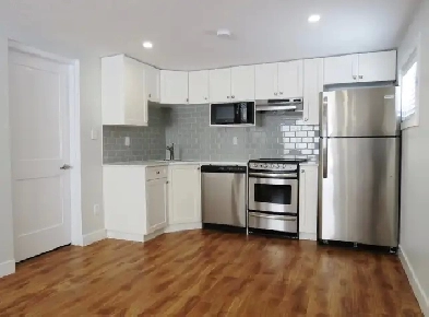 1  Bedroom Suite close to Hospital & on bus route Image# 1