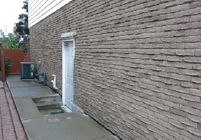 ONE BEDROOM BASEMENT Image# 1