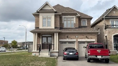 4 beds 3 baths in Alliston for Rent Image# 3