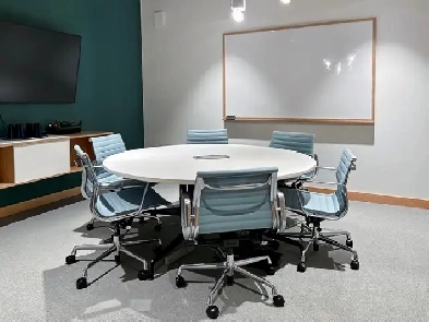 Beautifully designed office space rental for 10 persons in Space Image# 1