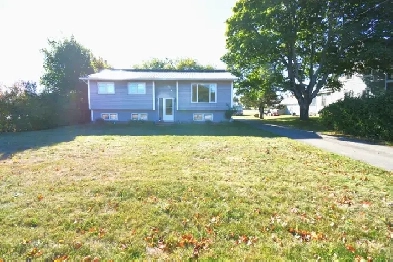 Shediac - New Listing - 671 Main St with SOLAR PANELS ! Image# 8