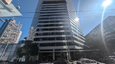 Office space for rent for 2 persons in Eaton Centre Image# 1