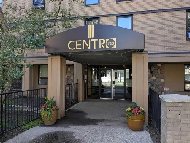 Elegant 1 Bedroom Condo Image# 1