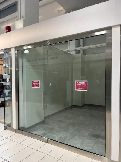New Horizon Mall single unit for lease Image# 1