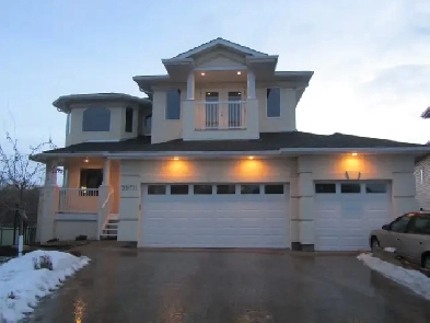 5BR Executive Home In Lewis Estates golf course for rent! Image# 1