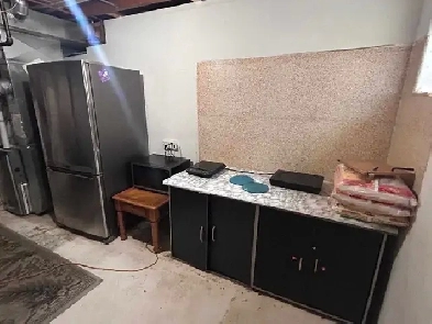 room for rent near St. Vital and St. Annes Image# 1