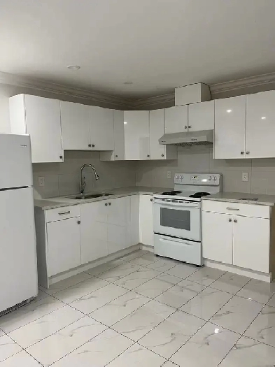 1 bedroom ground level basement suite for rent in Surrey Centre Image# 1