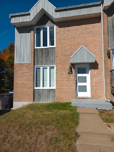 Grand 5 1/2 Image# 1