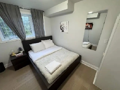 private queen bedroom - workspace near downtown Ottawa Image# 1