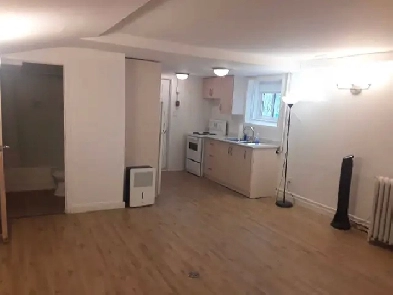 Batchelor for lease Image# 1