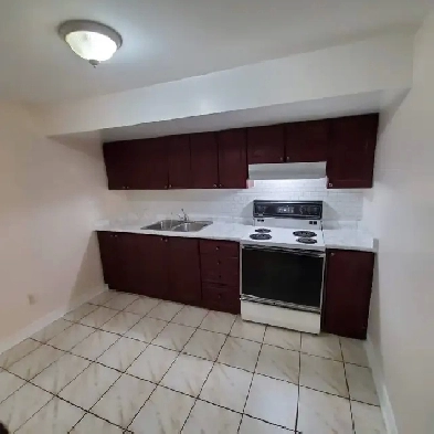 1 bedroom and 1 bathroom basement Image# 1