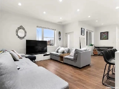 3 Beds 2 Baths Apartment Image# 10