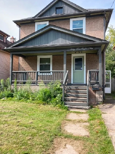 Cozy 3-Bedroom Home for Rent in St. Catharines Image# 1