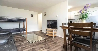 Fully Furnished 1 bed 1 ba condo in Capilano near Sherwood park Image# 1