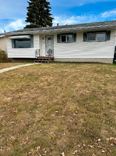 4 Bedroom House in Spruce Grove Image# 1