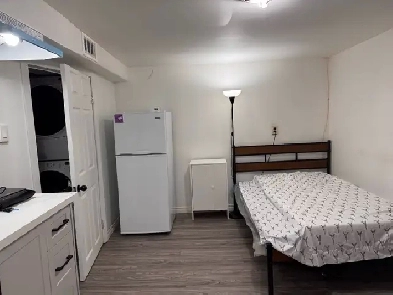 1 Room with private bathroom Scarborough Image# 1