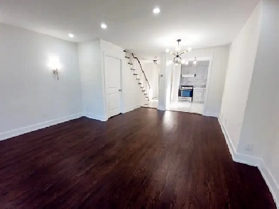 Fully Renovated Townhouse (Martingrove Rd & Albion Rd) Image# 9