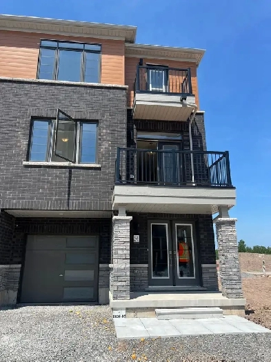 brand new welland townhouse for rent Image# 1