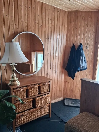 Move-in ready furnished 1-bedroom  baseme1 bath apartment Image# 1