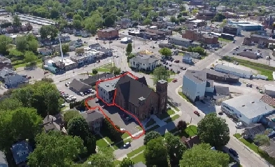 La Residence Park Place - Two Bedroom Apartment for Rent Image# 1