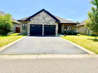 Detached double Garage 3 1 Waterford House Image# 20