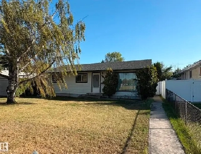10443 129 AVE NW Image# 3