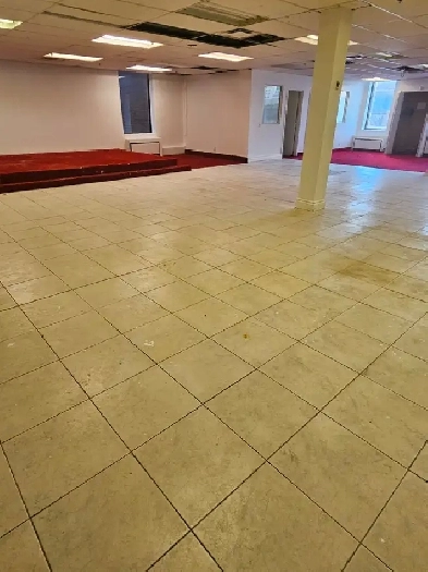 3200pi2 à 5571pi2-30$-Espace Commercial-métro Snowdon Image# 9