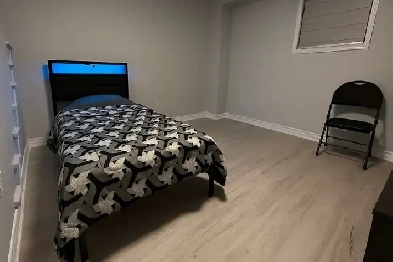 Rooms For Rent In Oshawa 2 Mins Walk To College & University Image# 1