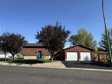 House for sale - 7019 Lanigan Drive Image# 2