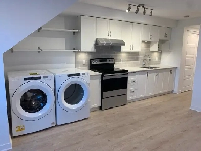 3 1/2 metro Langelier - Électros fournis Image# 1