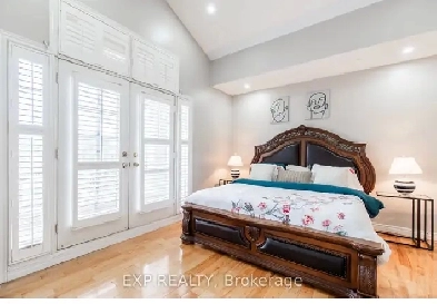 master bedroom with balcony available for rent Image# 1