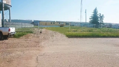 Bassano Storage Lot - Trailers / RVs / Vehicle Monthly Storage Image# 1