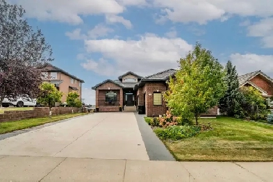 Beautiful Bungalow in Desert Blume Image# 19