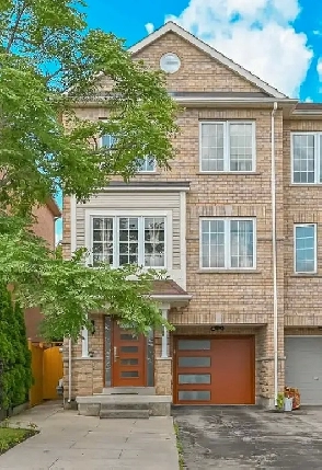 3 Bed, 3.5 Bath Available from Nov 1st in Etobicoke Image# 1