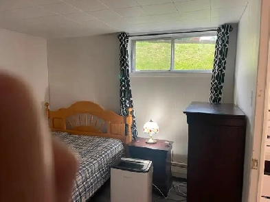 3 1/2 tout inclus, meublé, équipé. Image# 1