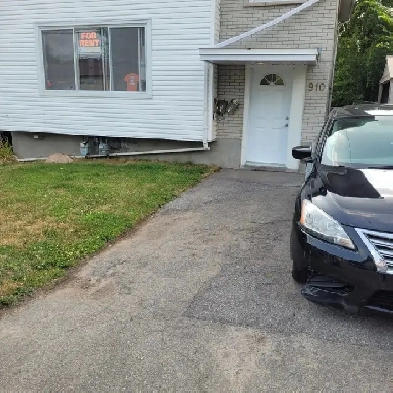 $ 850.⁰⁰ Per Month All Incl. - Watson Street - UNFURNISHED Image# 1