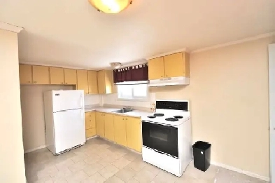 One Bedroom apt available 5 minutes to Ottawa $1250 no hyd Image# 1