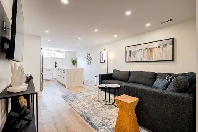 Burlington Monthly Rental - Fully Furnished & Move-In Ready Image# 1