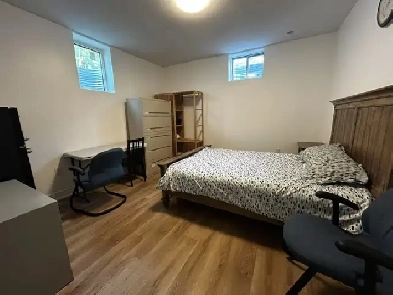 Ensuite bedroom two windows immediately Image# 1