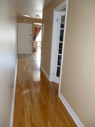 Libre 1 Décembre. Beau, propre, situé près de ttes commodités Image# 1