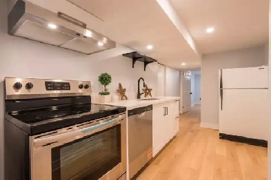 ✨ Newly Renovated 2-Bedroom Lower Unit – Prime Waterloo Location Image# 1