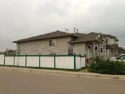 Beautiful 4 bedroom 2 bathroom house for rent Image# 10