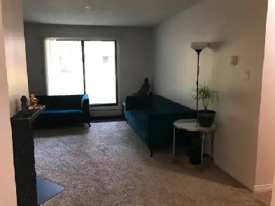 2 Bedroom,1.5 Bath,Includes Parking & half month free for $1630 Image# 2