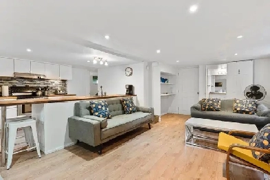 2 Bed, 2 Bath, furnished apartment, 1 min walk Villa Maria metro Image# 1