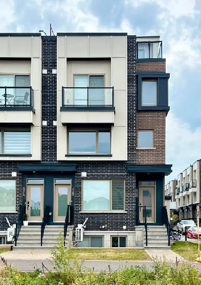 Wateridge Mikinak Road stacked townhome 2-bedroom for rent Image# 1