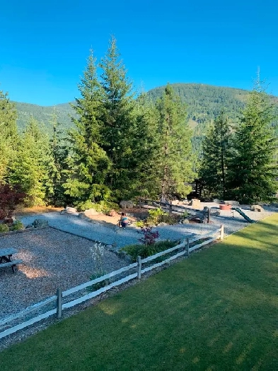 $2,500 / 2 bdrm, Furnished (Hot tub) Image# 1