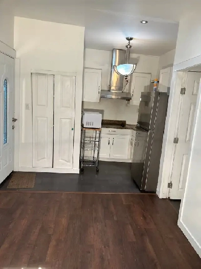 One bed/one bath seperate suite Image# 10